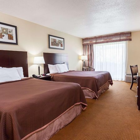 Toronto East Inn ภายนอก รูปภาพ