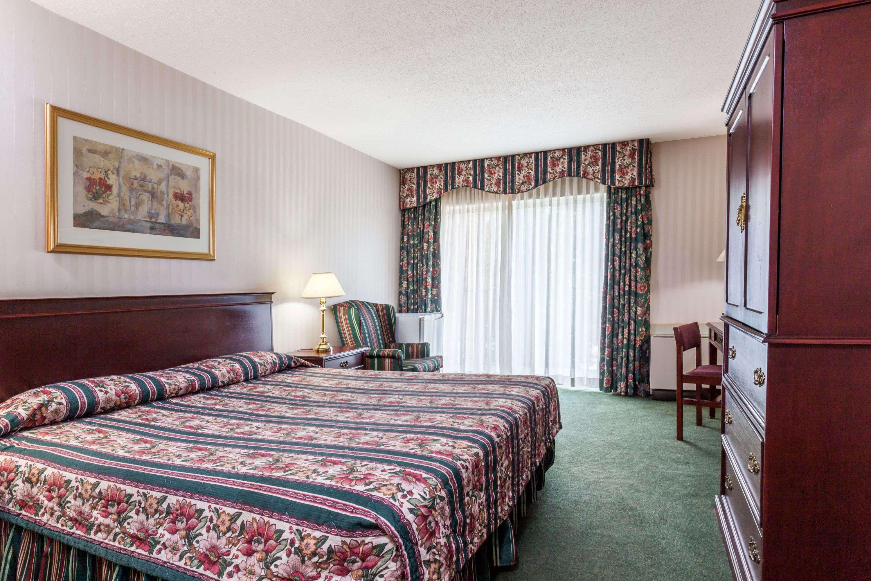 Toronto East Inn ภายนอก รูปภาพ