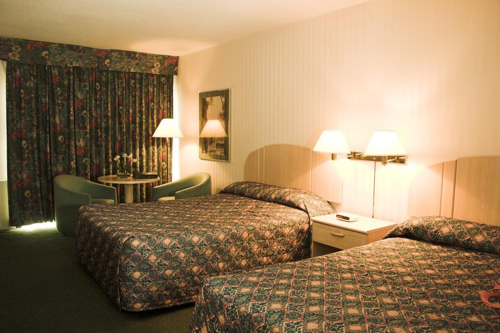 Toronto East Inn ภายนอก รูปภาพ